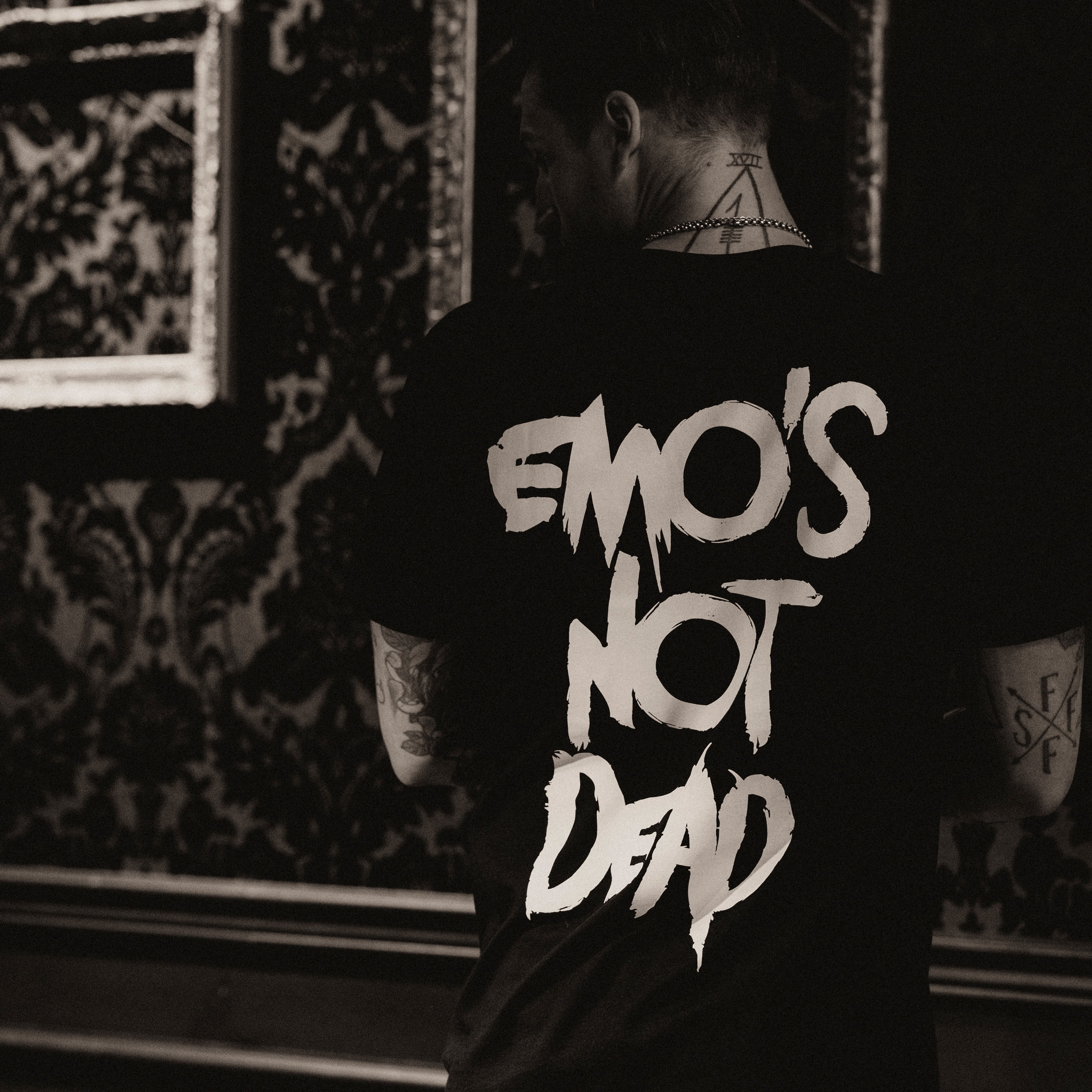 Emo's not best sale dead hoodie